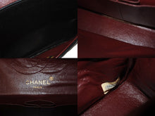 Load image into Gallery viewer, CHANEL シャネル マトラッセ23 Wフラップ Wチェーン ショルダーバッグ 0番台 ラムスキン ココマーク ブラック ゴールド金具 美品 中古 4b000202