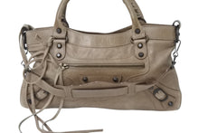 Load image into Gallery viewer, BALENCIAGA バレンシアガ The First ザ ファースト ハンドバッグ ワンショルダー 2WAY 103208 レザー ライトブラウン 美品 中古 4b000077