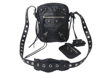 Load image into Gallery viewer, BALENCIAGA バレンシアガ ルカゴールXS ショルダーバッグ 719065 2020S ブラック ラムスキン シルバー金具 美品 中古 4b000843