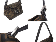 Load image into Gallery viewer, FENDI フェンディ ズッカ柄 マンマバケット ワンショルダーバッグ ブラウン キャンバス レザー シルバー金具 ロゴ 鞄 美品 中古 4b001001
