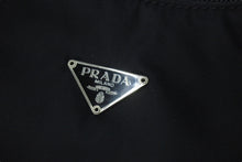 Load image into Gallery viewer, 極美品 PRADA プラダ ホーボー ハンドバッグ ワンショルダーバッグ MV515 トライアングルロゴ ナイロン ブラック 中古 4b001129