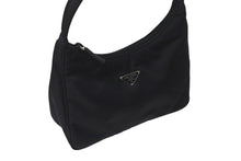 Load image into Gallery viewer, 極美品 PRADA プラダ ホーボー ハンドバッグ ワンショルダーバッグ MV515 トライアングルロゴ ナイロン ブラック 中古 4b001129
