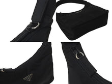 Load image into Gallery viewer, 極美品 PRADA プラダ ホーボー ハンドバッグ ワンショルダーバッグ MV515 トライアングルロゴ ナイロン ブラック 中古 4b001129