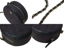 Load image into Gallery viewer, 極美品 CHANEL シャネル チェーンショルダーバッグ ココマーク マトラッセ クラシック 丸型 キャビアスキン 27番台 パープル系 シェル 中古 4b001137