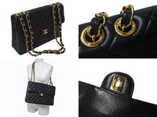 Load image into Gallery viewer, CHANEL シャネル マトラッセ 30 Wチェーンショルダーバッグ 6番台 ココマーク ラムスキン ブラック ゴールド金具 美品 中古 4b001158