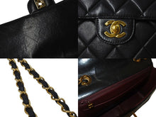 Load image into Gallery viewer, CHANEL シャネル マトラッセ 30 Wチェーンショルダーバッグ 6番台 ココマーク ラムスキン ブラック ゴールド金具 美品 中古 4b001158