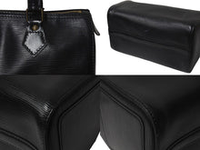 Load image into Gallery viewer, LOUIS VUITTON ルイヴィトン スピーディ25 ハンドバッグ M59022 エピレザー ブラック ゴールド金具 美品 中古 4b001167