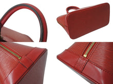 Load image into Gallery viewer, LOUIS VUITTON ルイヴィトン アルマPM ハンドバッグ M5214E エピ レザー ゴールド金具 カスティリアンレッド 美品 中古 4b001171