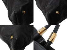 Load image into Gallery viewer, Chloe クロエ ヴィクトリア トートバッグ ハンドバッグ ロゴプレート カーフレザー ブラック ゴールド金具 美品 中古 4b001192