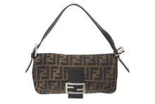 Load image into Gallery viewer, FENDI フェンディ ズッカ柄 マンマバケット ワンショルダーバッグ 26424 ブラウン シルバー金具 美品 中古 4b001207
