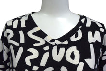 Load image into Gallery viewer, LOUIS VUITTON ルイヴィトン 半袖Tシャツ WOTS09JES サイズM グラフィティ Vネック ブラック ホワイト 美品 中古 4b001227