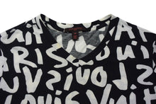 Load image into Gallery viewer, LOUIS VUITTON ルイヴィトン 半袖Tシャツ WOTS09JES サイズM グラフィティ Vネック ブラック ホワイト 美品 中古 4b001227