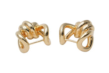 Load image into Gallery viewer, 極美品 BOTTEGAVENETA ボッテガヴェネタ ノット フープピアス 815945VAHU08120 重量約17.3g Ag925刻印 シルバ−925 GP 中古 4b001301