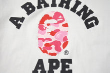 Load image into Gallery viewer, A BATHING APE アベイシングエイプ 半袖Tシャツ サイズ レディースS ピンクカモ ホワイト コットン ベイプ 美品 中古 4b001331