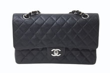 Load image into Gallery viewer, 極美品 CHANEL シャネル マトラッセ25 Wフラップ Wチェーンショルダーバッグ 6番台 ココマーク キャビアスキン ブラック シルバー金具 中古 4b001355