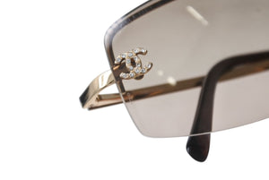 極美品 CHANEL シャネル リムレス サングラス 4093-B c.125/13 サイズ56□16 130 ココマーク ラインストーン ブラウン ゴールド 中古 4b001356