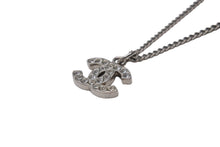 Load image into Gallery viewer, 極美品 CHANEL シャネル ネックレス ココマーク アクセサリー ラインストーン イタリア製 09V刻印 5.6g シルバー 中古 4b001367