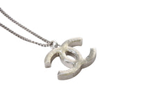 Load image into Gallery viewer, 極美品 CHANEL シャネル ココマーク ネックレス アクセサリー メタル スクエアラインストーン シルバー 9.0g 中古 4b001365