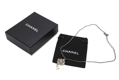 極美品 CHANEL シャネル ネックレス ココマーク ラインストーン A12V刻印 メタル ラインストーン シルバー 14.3g 中古 4b001371