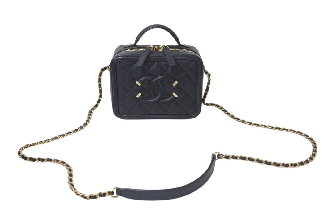極美品 CHANEL シャネル CCフィリグリー スモールチェーンバニティバッグ A93343 26番台 キャビアスキン ブラック ゴールド金具 4b001383