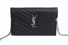 Load image into Gallery viewer, SAINT LAURENT サンローラン キルティング チェーンショルダーバック 377828 レザー ブラック ゴールド金具 美品 中古 4b001470