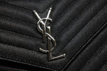 Load image into Gallery viewer, SAINT LAURENT サンローラン キルティング チェーンショルダーバック 377828 レザー ブラック ゴールド金具 美品 中古 4b001470