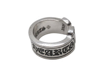 画像をギャラリービューアに読み込む, CHROME HEARTS クロムハーツ ラージ スクロース ラベル リング 18号 重量約18.4g シルバー925 美品 中古 4b001499 