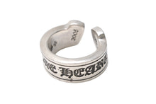 画像をギャラリービューアに読み込む, CHROME HEARTS クロムハーツ ラージ スクロース ラベル リング 13号 重量約15.1g シルバー925 美品 中古 4b001500 