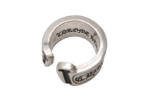 画像をギャラリービューアに読み込む, CHROME HEARTS クロムハーツ ラージ スクロース ラベル リング 13.5号 重量約16.8g シルバー925 美品 中古 4b001503 