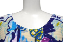 Load image into Gallery viewer, 極美品 me ISSEY MIYAKE ミー イッセイミヤケ 丸首半袖トップス MI31FK566 フリーサイズ プリーツ ブルー マルチカラー 中古 4b001618