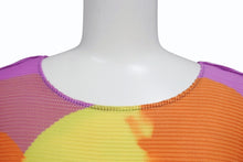 Load image into Gallery viewer, 新品同様 me ISSEY MIYAKE ミー イッセイミヤケ ライトエフェクト プリーツ カットソー マルチカラー ポリエステル MI43FJ762 サイズF 中古 4b001619