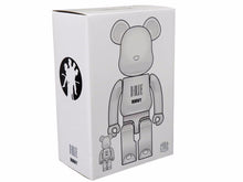 Load image into Gallery viewer, 個人保管未使用 BE@RBRICK ベアブリック BOOWY 400％/100％ ボーイ フィギュア ホビー プラスチック ホワイト 17241