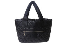 Load image into Gallery viewer, 極美品 CHANEL シャネル コココクーン スモールトート ハンドバッグ A48610 16番台 ココマーク ブラック シルバー金具 中古 4b001736