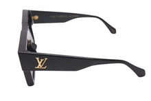 Load image into Gallery viewer, LOUIS VUITTON ルイヴィトン サングラス サイクロン Z1578E モノグラムフラワー アセテート スワロフスキー ブラック 美品 中古 4b001794