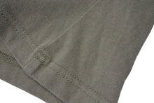 Load image into Gallery viewer, ChristianDior クリスチャンディオール 半袖Tシャツ 3P16155024 サイズ40 デニムロゴ プリント カーキ 美品 中古 4b001828