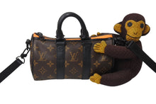 Load image into Gallery viewer, LOUIS VUITTON ルイヴィトン モノグラム LVフレンド キーポル XS モンキー 2WAY ブラウン M80118 中古 4b001865