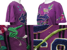 Load image into Gallery viewer, Christian Dior クリスチャンディオール 半袖Tシャツ 3H16155021 サイズ42 シニール 刺繍 パープル マルチカラー 良品 中古 4b001881