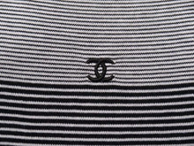 Load image into Gallery viewer, CHANEL シャネル ボーダーワンピース P08625V00338 97P ココマーク ブラック グレー レディース サイズ40 中古 N19342