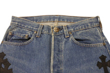 画像をギャラリービューアに読み込む, 極美品 CHROME HEARTS クロムハーツ LEVI&#39;S 505 U VNTG JEAN クロスパッチデニムパンツ インディゴブルー サイズ27 中古 4b001965 