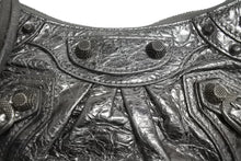 Load image into Gallery viewer, 新品同様 BALENCIAGA バレンシアガ LE CAGOLE ルカゴール ミニショルダーバッグ 695814 レザー 2way スタッズ シルバー 中古 4b002113