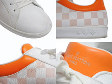 Load image into Gallery viewer, LOUIS VUITTON ルイヴィトン ダミエローカットスニーカー ダミエキャンバス レザー ホワイト オレンジ サイズ9 美品 中古 4b002180