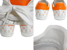 Load image into Gallery viewer, LOUIS VUITTON ルイヴィトン ダミエローカットスニーカー ダミエキャンバス レザー ホワイト オレンジ サイズ9 美品 中古 4b002180