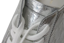 Load image into Gallery viewer, 新品未使用 LOUIS VUITTON ルイヴィトン TATTOO ダミエスニーカー LD0231 メタリックシルバー ホワイト サイズ8.5 中古 4b002182