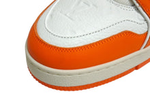 Load image into Gallery viewer, 新品同様 LOUIS VUITTON ルイヴィトン LVトレイナー ローカットスニーカー FD0231 レザー ヴァージル期 ホワイト オレンジ サイズ9 中古 4b002195