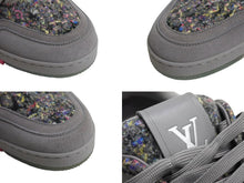 Load image into Gallery viewer, 極美品 LOUIS VUITTON ルイヴィトン LVトレイナーローカットスニーカー 1a998b ヴァージル期 ツイード グレー マルチカラー 9 中古 4b002196