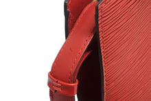 Load image into Gallery viewer, LOUIS VUITTON ルイヴィトン エピ クリュニー ショルダーバッグ M52257 カスティリアンレッド エピレザー 良品 中古 4b002212