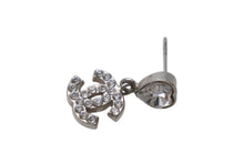 Load image into Gallery viewer, CHANEL シャネル ハート＆ココマーク ピアス 重量約2.6g 04A刻印 メタル ラインストーン シルバー クリア ぶら下がり 両耳用 美品 中古 4b001049