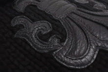画像をギャラリービューアに読み込む, CHROME HEARTS クロムハーツ BSフレア レザーパッチビーカシミヤ ニットキャップ ニーフレアボール ブラック サイズOS 美品 中古 4b002358 