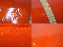 Load image into Gallery viewer, LOUIS VUITTON ルイヴィトン ドラムバッグ ベッドフォード M91986 エナメル ヌメ革 レッド ゴールド金具 美品 中古 4b002546
