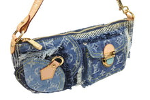 Load image into Gallery viewer, 新品同様 LOUIS VUITTON ルイ ヴィトン パウチィ M95382 モノグラムデニムパッチワーク ブルー ハンドバッグ ポーチ 43048